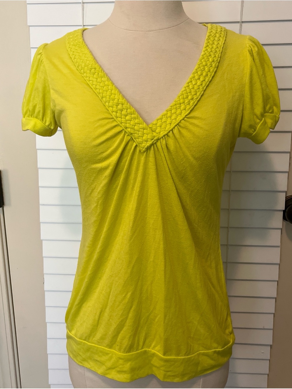 Women’s Lime Green V-Neck Short Sleeve Top